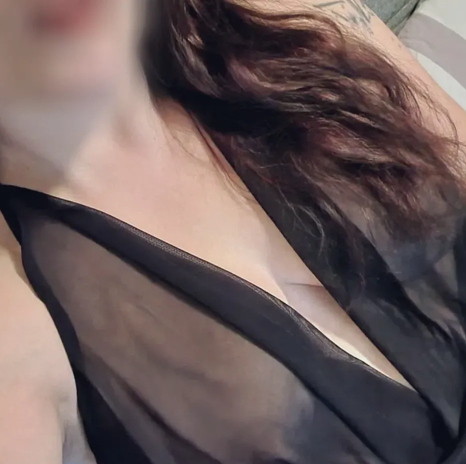Andrea, 31