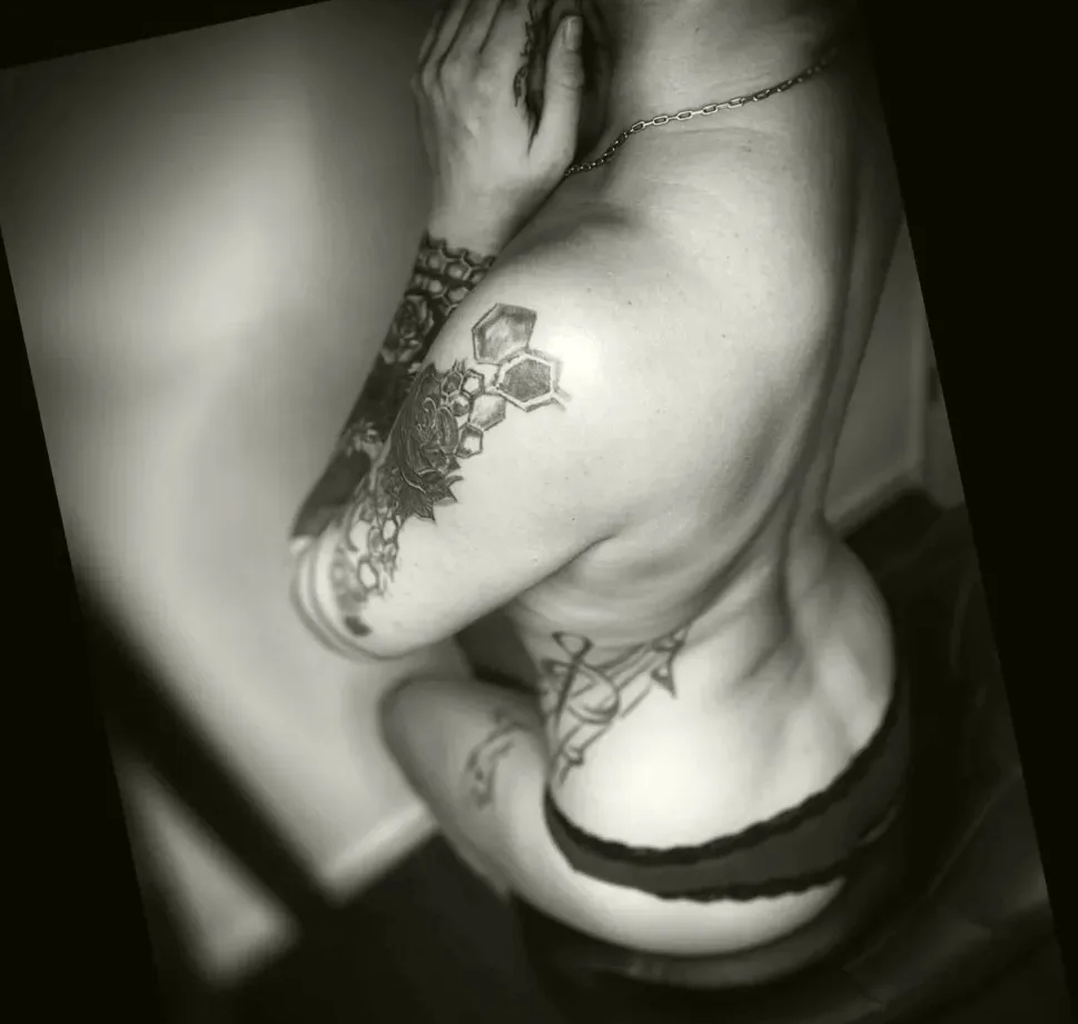Clara, 35