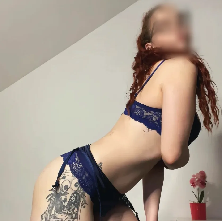 Corinna, 27
