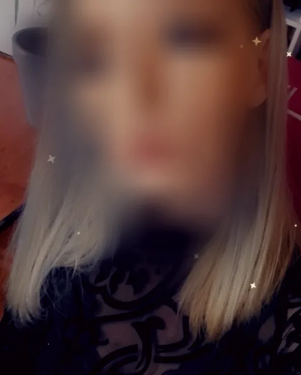 Daniela, 36