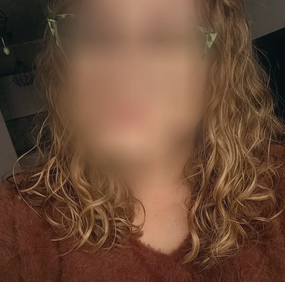 Dilara, 29