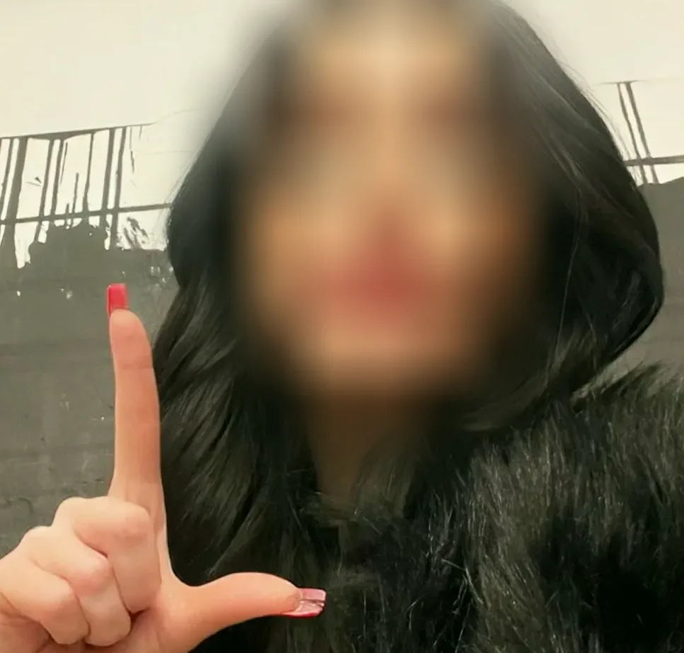 Dilara, 33