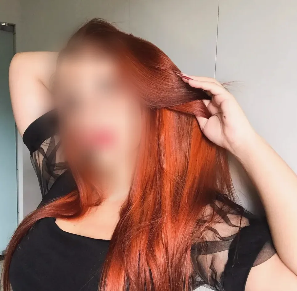 Emily, 32