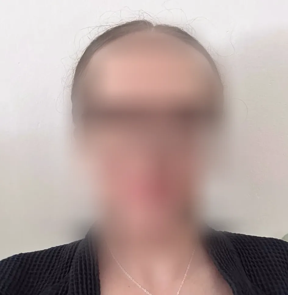 Isabella, 28